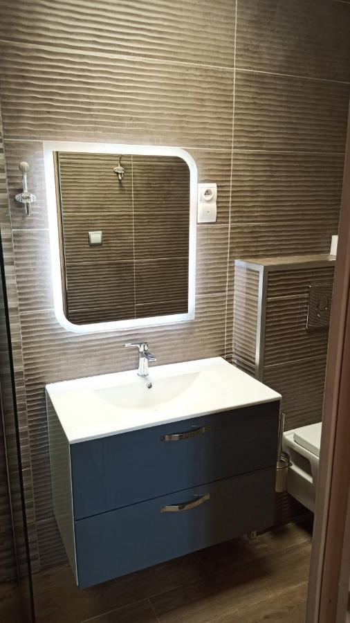 Villadali-Fr Appart Hotel Toulon Clim, Wifi, Terrasse, Cuisine Parking Gratuit Bagian luar foto