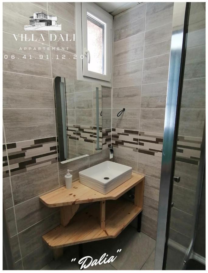Villadali-Fr Appart Hotel Toulon Clim, Wifi, Terrasse, Cuisine Parking Gratuit Bagian luar foto